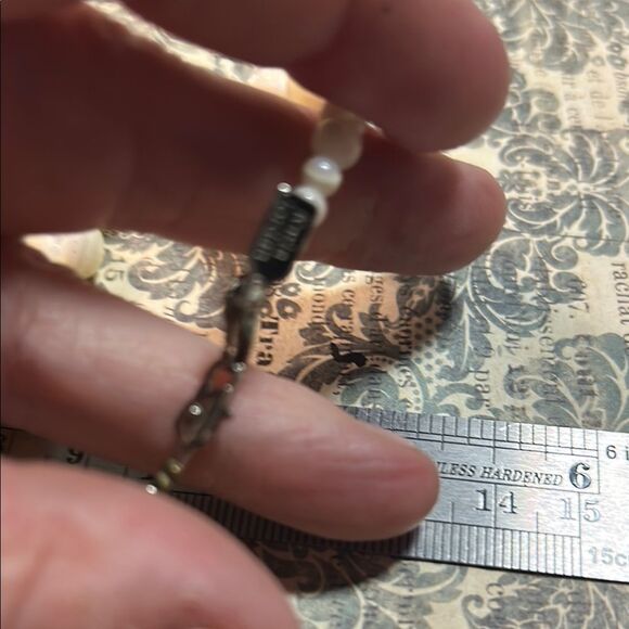 Elegant Silver and Cream Necklace - Picture 5 of 6